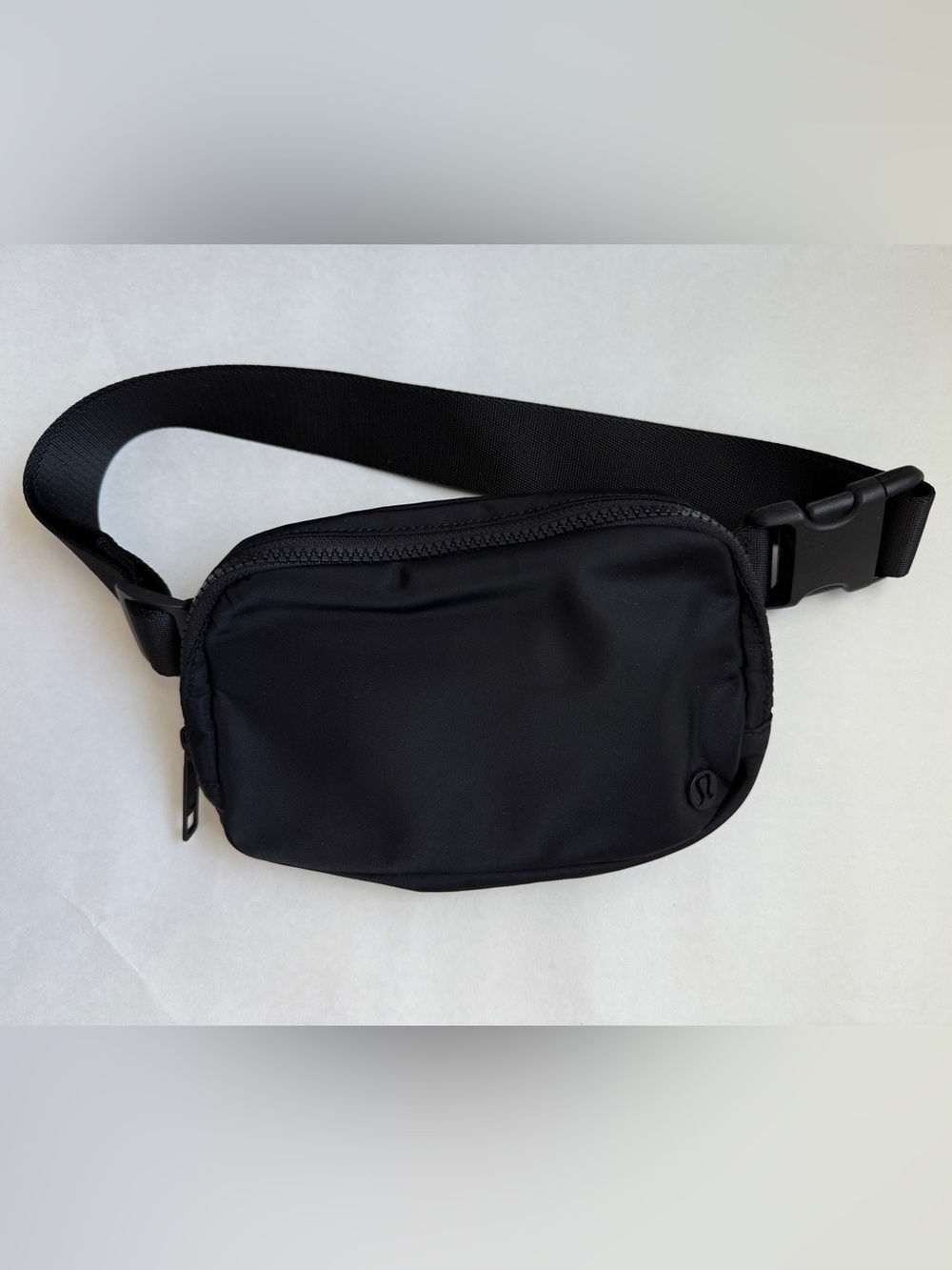 Lululemon Black Everywhere Belt Bag 1L